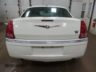 2009 Chrysler 300 with VIN 2C3KA63T59H633962, listed as a Copart auction lot 62899464 with 117,211 mi miles and Clean Title. Bid and sale history available at carsss.com. Image 6.