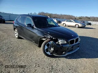 2015 BMW X1 sDrive28i with VIN WBAVM1C52FV315768, listed as a Copart auction lot 44970185 with 117,045 mi miles and Salvage Title. Bid and sale history available at carsss.com. Image 10.