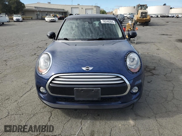 2015 MINI Hardtop 4 Door z VIN WMWXS5C5XFT831166, wystawiony jako Copart lot #78248204 z przebiegiem 69 459 mil mil oraz Szkoda całkowita • Salvage title. Historia ofert i sprzedaży dostępna na DreamBid. Obrazek 5.