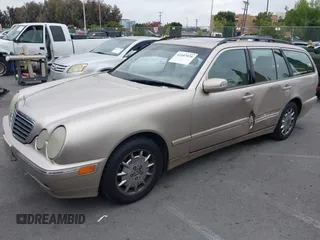 2000 Mercedes-Benz E 320 with VIN WDBJH65J8YA981779, listed as a IAAI auction lot 42107928 with 276,090 mi miles and . Bid and sale history available at DreamBid. Image 18.