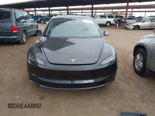 2024 Tesla Model 3 z VIN 5YJ3E1EA3RF771010, wystawiony jako IAAI lot #41738109 z przebiegiem 8 493 mil mil oraz . Historia ofert i sprzedaży dostępna na DreamBid. Obrazek 12.