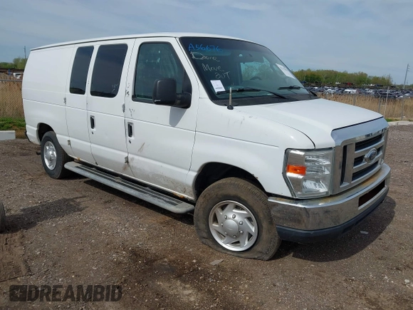 2011 Ford Econoline Cargo Commercial z VIN 1FTNE2EW0BDA56676, wystawiony jako IAAI lot #42215010 z przebiegiem 179 752 mil mil oraz . Historia ofert i sprzedaży dostępna na DreamBid. Obrazek 1.