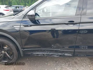 2023 Volkswagen Tiguan SE R-Line Black с VIN 3VVCB7AX3PM131427, выставлен на аукционе IAAI как лот 42314267 с пробегом 19 250 миль миль и . История ставок и продаж доступна на DreamBid. Изображение 17.