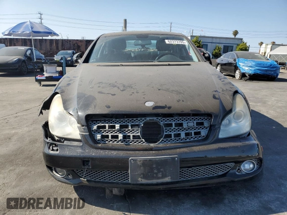 2010 Mercedes-Benz CLS 550 с VIN WDDDJ7CB6AA165122, выставлен на аукционе Copart как лот 62373705 с пробегом 64 147 миль миль и Списание • Salvage title. История ставок и продаж доступна на DreamBid. Изображение 5.