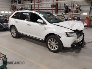 2011 Lincoln MKX with VIN 2LMDJ8JK8BBJ32602, listed as a IAAI auction lot 41967983 with 212,547 mi miles. Bid and sale history available at carsss.com. Image 1.