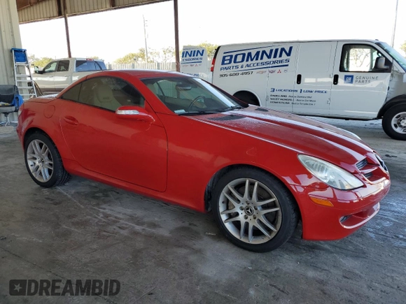 2008 Mercedes-Benz SLK 350 с VIN WDBWK56FX8F189180, выставлен на аукционе Copart как лот 84496114 с пробегом 82 377 миль миль и Списание • Salvage title. История ставок и продаж доступна на DreamBid. Изображение 4.