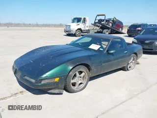1995 Chevrolet Corvette z VIN 1G1YY22P7S5114691, wystawiony jako IAAI lot #41671037 z przebiegiem 129 384 mil mil oraz . Historia ofert i sprzedaży dostępna na DreamBid. Obrazek 17.