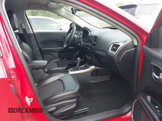 2018 Jeep Compass Latitude with VIN 3C4NJDBB9JT160925, listed as a IAAI auction lot 42301928 with 327,387 mi miles and . Bid and sale history available at DreamBid. Image 5.