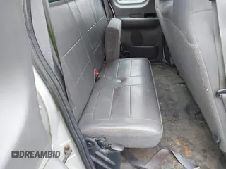 2002 Ford F-150 XL с VIN 1FTRX18L52NB18963, выставлен на аукционе IAAI как лот 42042014 с пробегом 229 262 миль миль и . История ставок и продаж доступна на DreamBid. Изображение 8.