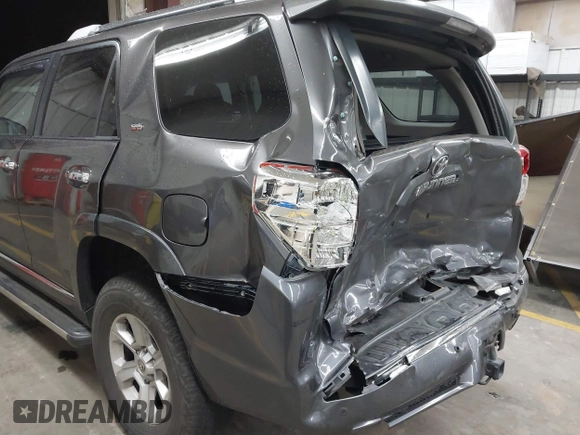 2011 Toyota 4Runner SR5 with VIN JTEZU5JR7B5017417, listed as a IAAI auction lot 41765420 with 165,714 mi miles and . Bid and sale history available at DreamBid. Image 6.