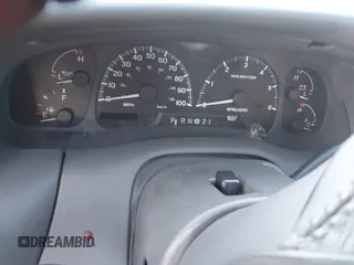 2000 Lincoln Navigator z VIN 5LMEU27A2YLJ32507, wystawiony jako IAAI lot #40752754 z przebiegiem Nie podano mil oraz . Historia ofert i sprzedaży dostępna na DreamBid. Obrazek 14.