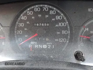 2004 Ford Crown Victoria LX с VIN 2FAFP74WX4X150238, выставлен на аукционе IAAI как лот 42359429 с пробегом 167 658 миль миль и . История ставок и продаж доступна на DreamBid. Изображение 7.