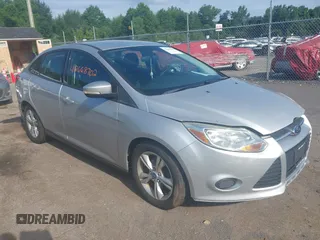 2013 Ford Focus SE z VIN 1FADP3F26DL249436, wystawiony jako IAAI lot #42668702 z przebiegiem 79 182 mil mil oraz . Historia ofert i sprzedaży dostępna na DreamBid. Obrazek 1.