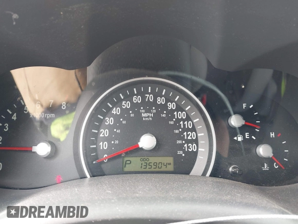 2010 Kia Sedona LX with VIN KNDMG4C34A6324741, listed as a IAAI auction lot 41665347 with 135,904 mi miles. Bid and sale history available at carsss.com. Image 7.