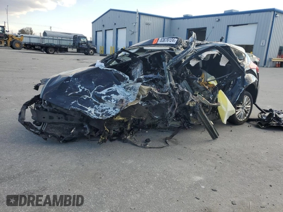2017 Ford Focus Titanium z VIN 1FADP3N23HL291408, wystawiony jako Copart lot #83876124 z przebiegiem Nie podano mil oraz Szkoda całkowita • Salvage title. Historia ofert i sprzedaży dostępna na DreamBid. Obrazek 1.