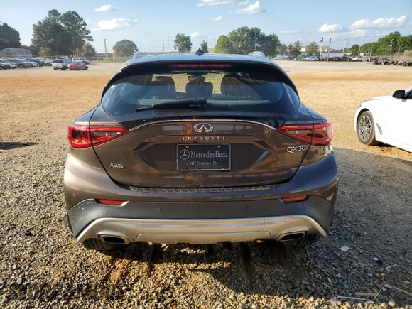 2018 Infiniti QX30 Premium with VIN SJKCH5CR5JA049653, listed as a Copart auction lot 68021414 with 73,898 mi miles and Salvage Title. Bid and sale history available at carsss.com. Image 6.