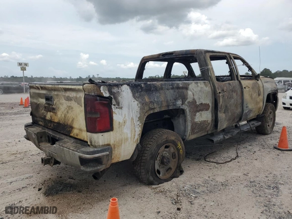 2018 GMC Sierra 2500HD with VIN 1GT12REG3JF222944, listed as a Copart auction lot 67135784 with 0 mi miles and Non Repairable. Bid and sale history available at carsss.com. Image 3.