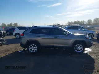 2018 Jeep Cherokee Latitude Plus with VIN 1C4PJMLB7JD576453, listed as a IAAI auction lot 41875382 with 81,298 mi miles. Bid and sale history available at carsss.com. Image 13.