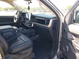 2024 Ford Expedition XLT with VIN 1FMJU1H85REA20278, listed as a IAAI auction lot 41739245 with 26,079 mi miles. Bid and sale history available at carsss.com. Image 5.