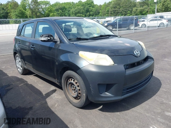 2008 Scion xD z VIN JTKKU10458J018014, wystawiony jako IAAI lot #42275788 z przebiegiem 198 204 mil mil oraz . Historia ofert i sprzedaży dostępna na DreamBid. Obrazek 1.
