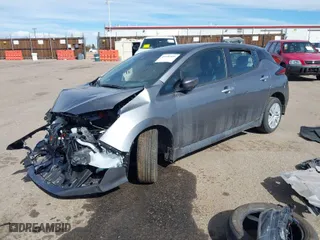 2025 Nissan LEAF S with VIN 1N4AZ1BV6SC550092, listed as a IAAI auction lot 41646566 with 3,738 mi miles. Bid and sale history available at carsss.com. Image 2.