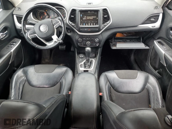 2018 Jeep Cherokee Latitude Plus with VIN 1C4PJMLX6JD618977, listed as a Copart auction lot 55198855 with 186,373 mi miles and Clean Title. Bid and sale history available at DreamBid. Image 8.