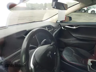 2013 Tesla Model S Performance с VIN 5YJSA1DP1DFP10048, выставлен на аукционе IAAI как лот 42523396 с пробегом 135 396 миль миль и . История ставок и продаж доступна на DreamBid. Изображение 16.