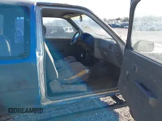 1991 Toyota Pickup с VIN JT4RN13P8M6026288, выставлен на аукционе IAAI как лот 41768419 с пробегом 249 679 миль миль и . История ставок и продаж доступна на DreamBid. Изображение 5.