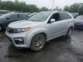 2013 Kia Sorento SX z VIN 5XYKWDA22DG381431, wystawiony jako Copart lot #59806145 z przebiegiem Nie podano mil oraz Czysty tytuł • Clean title. Historia ofert i sprzedaży dostępna na DreamBid. Obrazek 1.