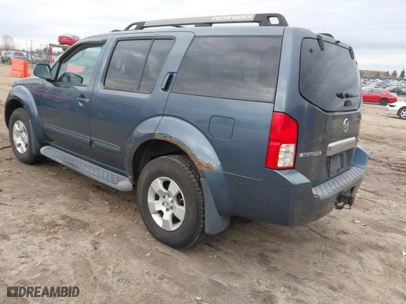 2005 Nissan Pathfinder LE with VIN 5N1AR18WX5C767882, listed as a IAAI auction lot 41867115 with 216,147 mi miles. Bid and sale history available at carsss.com. Image 3.