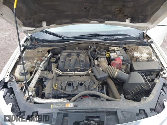 2011 Ford Fusion SE with VIN 3FAHP0HGXBR171931, listed as a IAAI auction lot 41891621 with 183,766 mi miles. Bid and sale history available at carsss.com. Image 10.