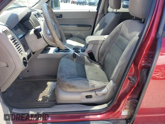 2008 Ford Escape XLT with VIN 1FMCU93128KA72839, listed as a Copart auction lot 63145615 with 202,711 mi miles and Clean title. Bid and sale history available at DreamBid. Image 7.