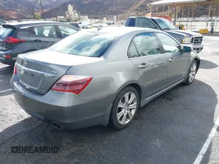 2009 Acura RL Tech Pkg with VIN JH4KB26629C000859, listed as a IAAI auction lot 41539982 with 206,401 mi miles. Bid and sale history available at carsss.com. Image 4.