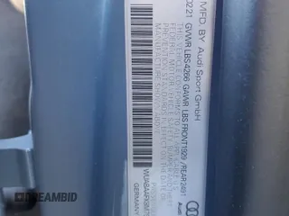 2021 Audi R8 V10 z VIN WUABAAFX8M7900919, wystawiony jako Copart lot #44812725 z przebiegiem 21 390 mil mil oraz Szkoda całkowita • Salvage title. Historia ofert i sprzedaży dostępna na DreamBid. Obrazek 14.