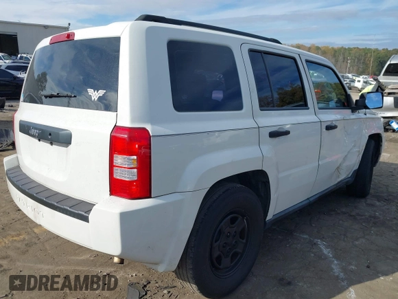 2007 Jeep Patriot Sport with VIN 1J8FT28WX7D372785, listed as a IAAI auction lot 40845970 with 200,000 mi miles and . Bid and sale history available at DreamBid. Image 4.