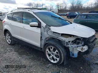 2013 Ford Escape Titanium с VIN 1FMCU9J99DUD38753, выставлен на аукционе IAAI как лот 40889744 с пробегом 120 565 миль миль и . История ставок и продаж доступна на DreamBid. Изображение 1.