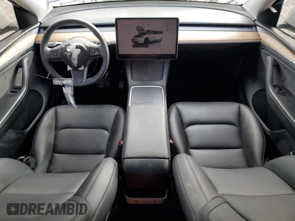 2024 Tesla Model Y Long Range with VIN 7SAYGDEE1RA234401, listed as a Copart auction lot 44199495 with 17,900 mi miles and Clean Title. Bid and sale history available at DreamBid. Image 8.