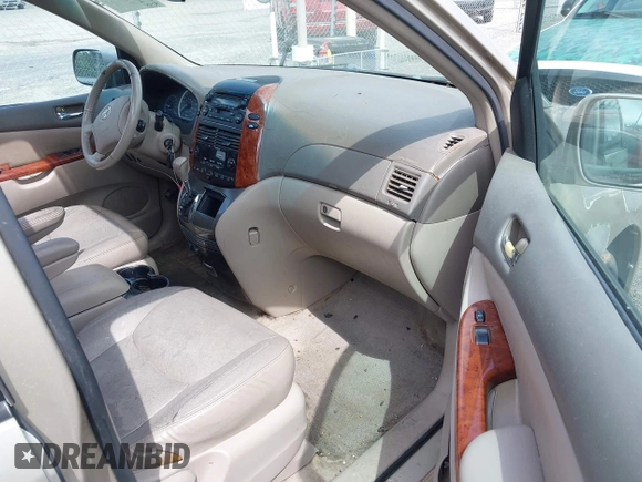 2004 Toyota Sienna XLE with VIN 5TDZA22C04S166738, listed as a IAAI auction lot 42137264 with 147,551 mi miles. Bid and sale history available at carsss.com. Image 5.