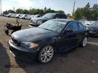 2012 BMW 1 Series 135i с VIN WBAUC9C5XCVM13147, выставлен на аукционе Copart как лот 63928734 с пробегом 78 461 миль миль и Чистый • Clean title. История ставок и продаж доступна на DreamBid. Изображение 1.