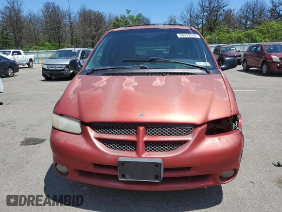 2000 Dodge Caravan SE with VIN 1B4GP44R7YB779226, listed as a Copart auction lot 56919784 with 202,679 mi miles and Salvage Title. Bid and sale history available at DreamBid. Image 5.