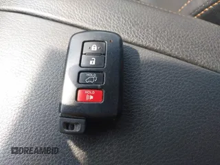 2019 Toyota Highlander SE z VIN 5TDJZRFHXKS586184, wystawiony jako IAAI lot #42414798 z przebiegiem 165 814 mil mil oraz . Historia ofert i sprzedaży dostępna na DreamBid. Obrazek 11.