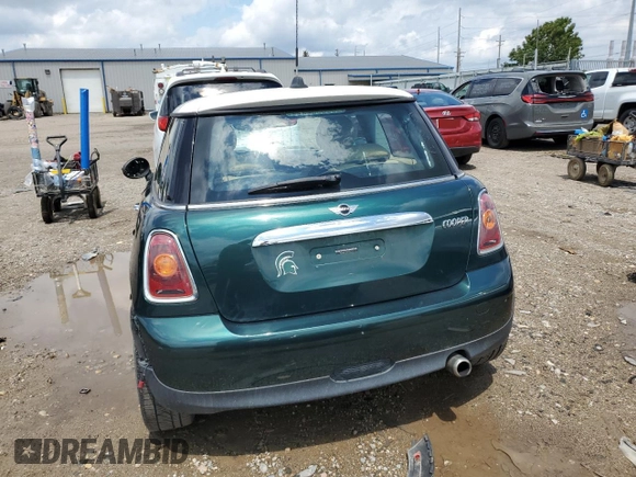 2009 MINI Hardtop z VIN WMWMF33539TU69648, wystawiony jako Copart lot #64213555 z przebiegiem 165 805 mil mil oraz Czysty tytuł • Clean title. Historia ofert i sprzedaży dostępna na DreamBid. Obrazek 6.