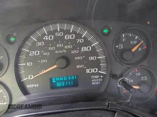 2007 Chevrolet Express Cargo Van with VIN 1GCFG15X071112951, listed as a IAAI auction lot 41896802 with 303,111 mi miles. Bid and sale history available at carsss.com. Image 7.