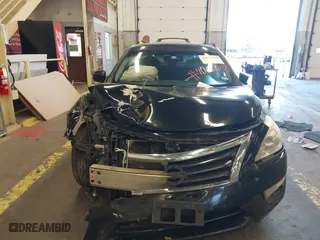 2015 Nissan Altima 2.5 SV with VIN 1N4AL3AP3FC567115, listed as a IAAI auction lot 40620700 with 178,073 mi miles. Bid and sale history available at carsss.com. Image 13.