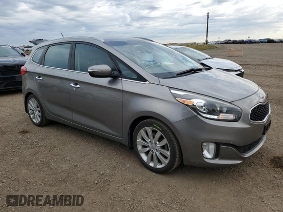 2014 Kia Rondo EX with VIN KNAHU8A33E7063538, listed as a Copart auction lot 68336724 with 139,204 mi miles and Clean Title. Bid and sale history available at carsss.com. Image 4.
