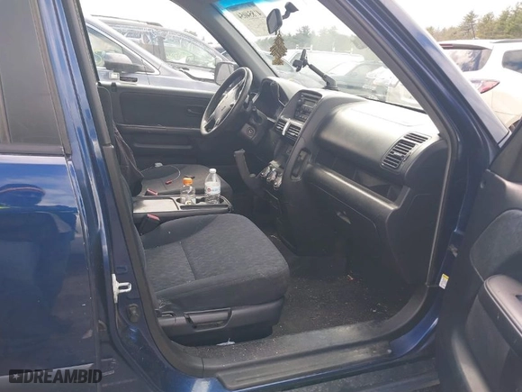 2005 Honda CR-V LX with VIN JHLRD78585C001796, listed as a IAAI auction lot 41854054 with 166,120 mi miles. Bid and sale history available at carsss.com. Image 5.