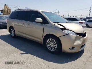 2013 Toyota Sienna XLE AAS с VIN 5TDYK3DC6DS322289, выставлен на аукционе Copart как лот 54626135 с пробегом 131 203 миль миль и Списание • Salvage title. История ставок и продаж доступна на DreamBid. Изображение 4.