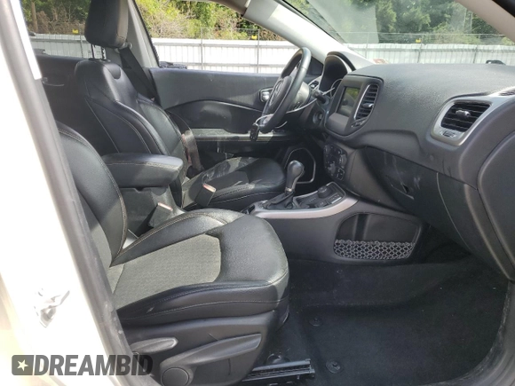 2018 Jeep Compass Latitude with VIN 3C4NJDBB8JT150225, listed as a Copart auction lot 57790945 with 75,772 mi miles and Salvage title. Bid and sale history available at DreamBid. Image 7.