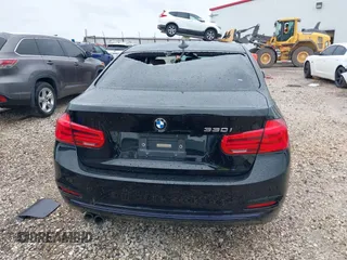 2017 BMW 3 Series 330i с VIN WBA8B9G54HNU48756, выставлен на аукционе IAAI как лот 42464818 с пробегом 82 871 миль миль и . История ставок и продаж доступна на DreamBid. Изображение 17.