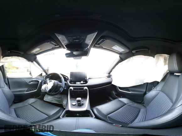 2022 Toyota RAV4 Hybrid XSE z VIN 2T3E6RFV2NW032835, wystawiony jako IAAI lot #42429819 z przebiegiem 67 101 mil mil oraz . Historia ofert i sprzedaży dostępna na DreamBid. Obrazek 18.